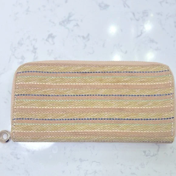 raffia zipper clutch wallet - holds 12 cards plus cash - Picture 1 of 12